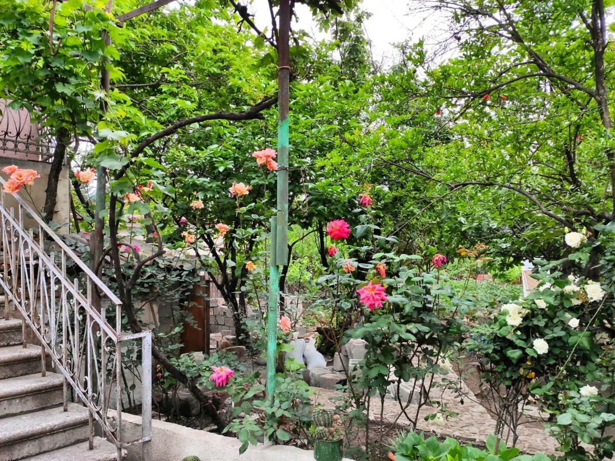 Guesthouse Ttt Tbilisi Eksteriør bilde