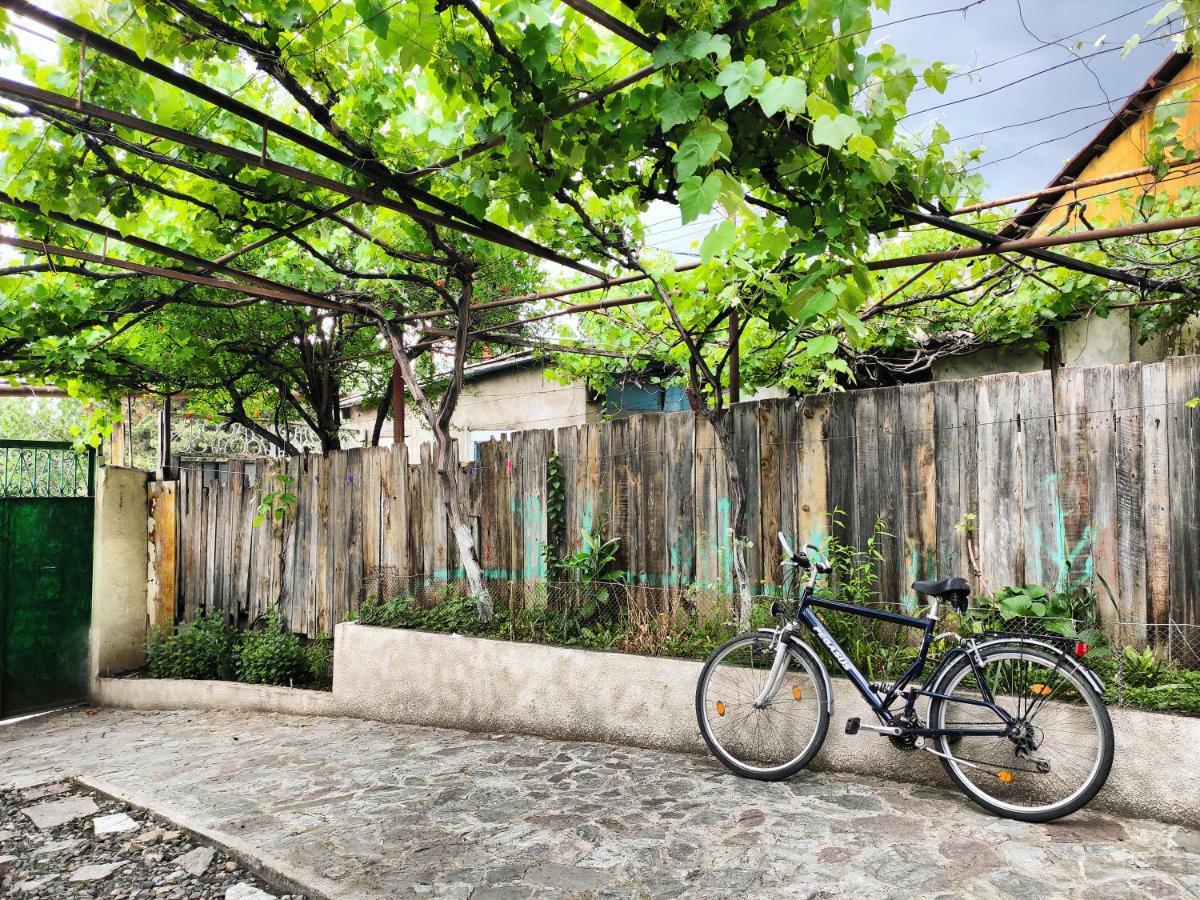 Guesthouse Ttt Tbilisi Eksteriør bilde